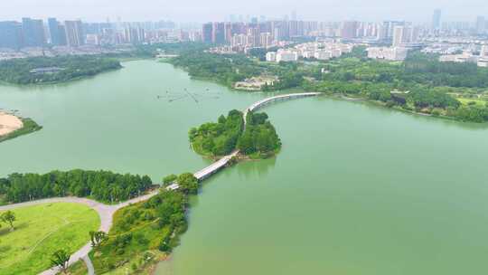 安徽省合肥市蜀山区翡翠湖景区湖泊城市地标