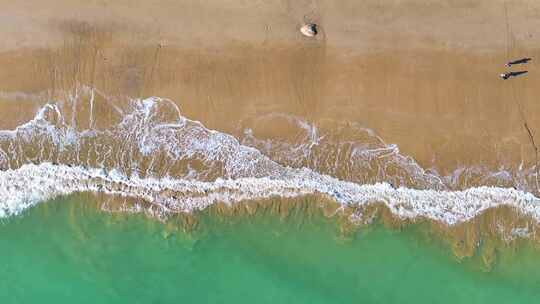 大海海边海水海浪沙滩海滩航拍海岸线风景唯视频素材模板下载