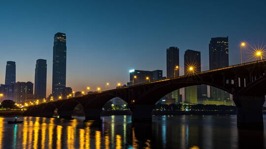 湖南长沙橘子洲大桥日出日转夜光影变化延时视频素材模板下载
