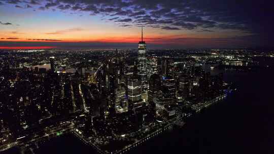 美国纽约夜景市中心建筑群夜晚灯光曼哈顿