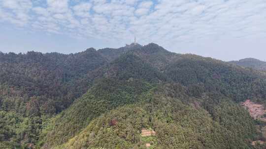 连绵起伏巍峨大山航拍