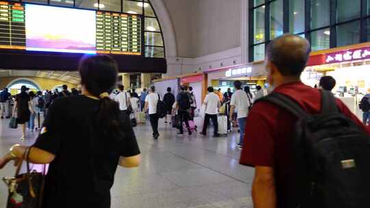 湖北武汉汉口火车站暑假出行旅客