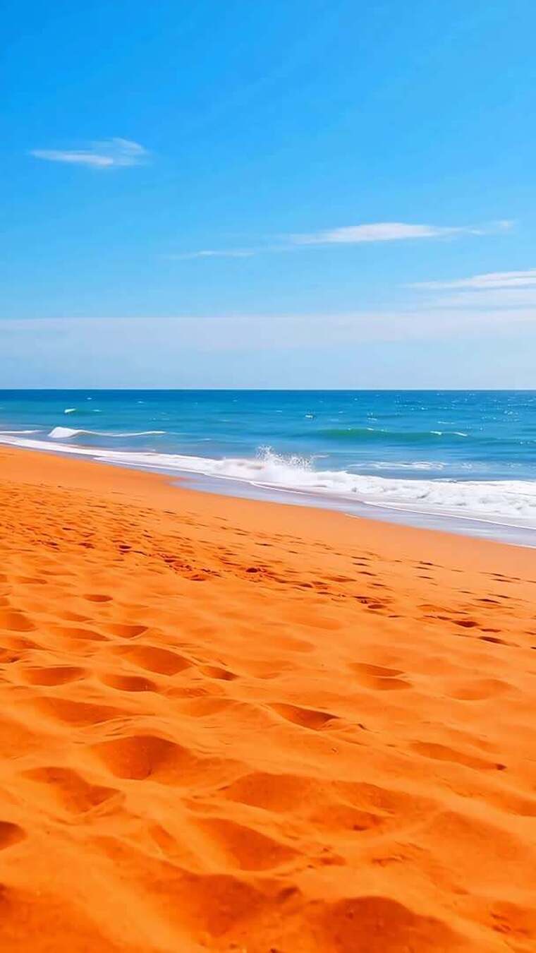 沙滩大海蓝天风景