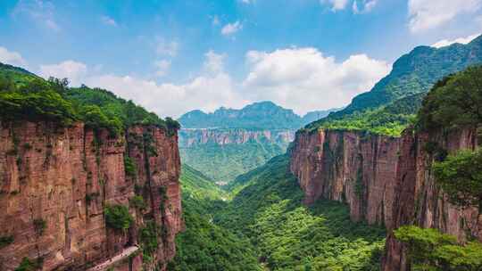 河南林州太行山万仙山景区郭亮村峡谷