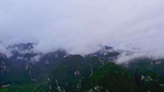 雨中航拍云雾缭绕群山山区山脉山川山峰