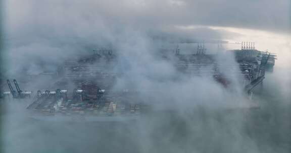 深圳盐田港云海航拍