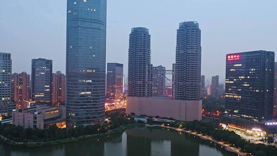 绍兴世茂夜景,航拍绍兴市区地标建筑