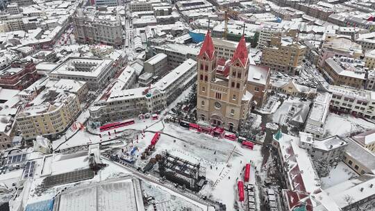 山东青岛老城区中山路栈桥上街里雪景