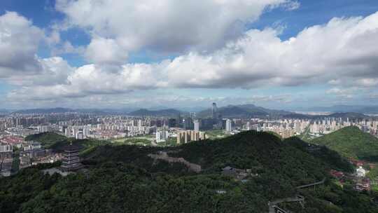 城市蓝天白云天际线城市高楼建筑航拍