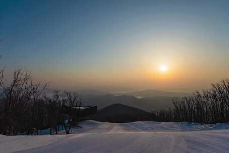 吉林松花湖滑雪场日出雪景全景延时