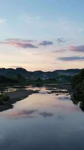 竖版航拍湖光山色夕阳倒影晚霞