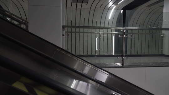 地拍武汉地铁站环境主观视角