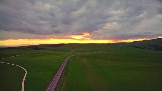 新疆喀拉峻草原日落HDR航拍