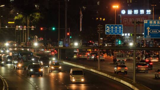 广西南宁邕武路车流道路街道街景夜景