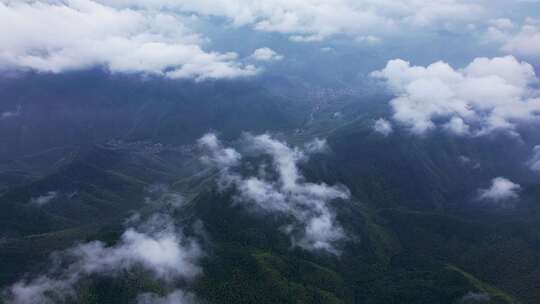 山川山峰高山云海云雾航拍