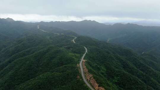 航拍大别山脉