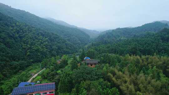 航拍大山深处贫困乡村山村