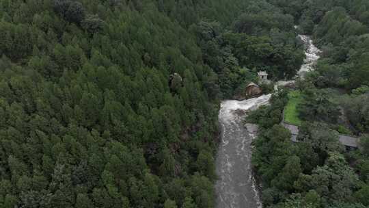 雨后泰山，龙潭飞瀑，高山流水