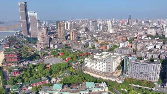 江西南昌滕王阁旅游区航拍东湖区城市风景风