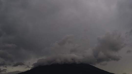 闪电，雷鸣，火山，风暴