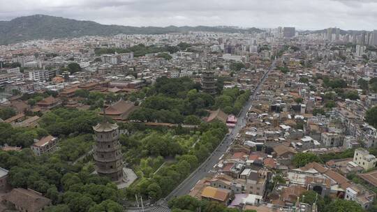 泉州开元寺东西塔特写西街钟楼航拍市区大景