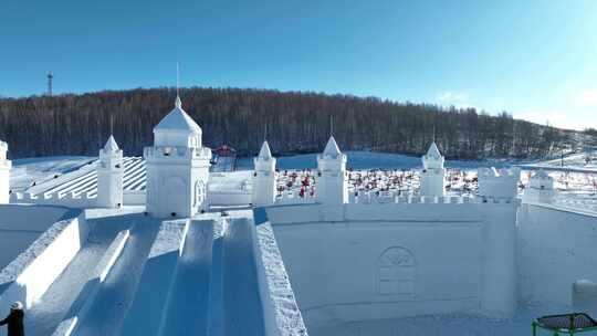 呼伦贝尔精美雪雕《城堡》