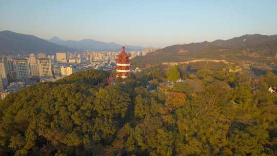 4K航拍穿越机福建三明麒麟山城市