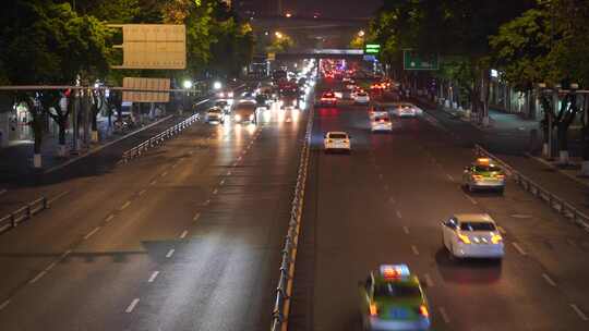 夜晚城市道路车流交通马路车来车往街景夜景