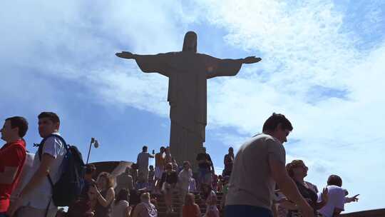 里约热内卢基督雕像下人群来往延时