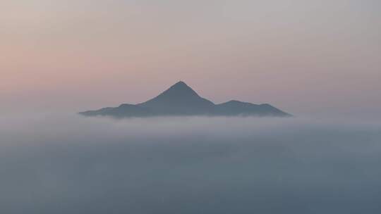 深圳最高山清晨平流雾航拍