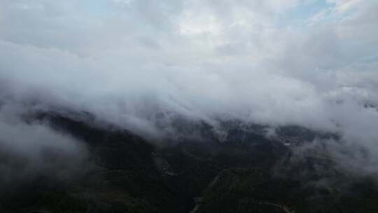 乡村大山里的云雾 森林 天空 宣传片素材