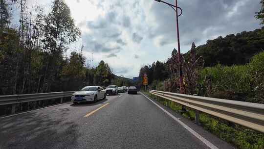 摩旅骑行广东粤北云髻山山区公路