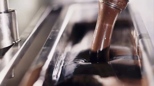 巧克力糖浆特写视频素材模板下载