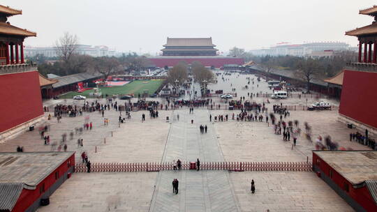 游客参观北京紫禁城建筑视频素材模板下载