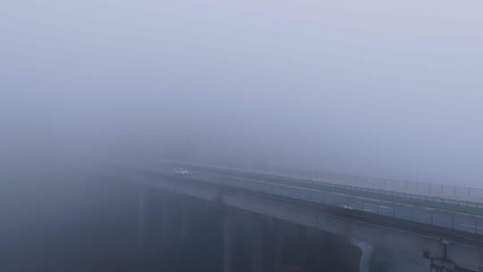 大雾浓雾天气高速路行车视频素材模板下载