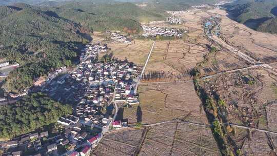 江西金溪：生态山村 冬景如画
