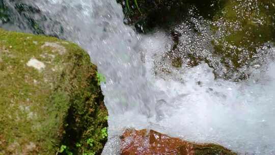 河边流水河流河水小溪山泉泉水水流升格美景