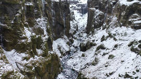 航拍的峡谷瀑布景观视频素材模板下载