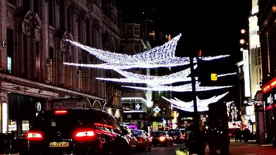 灯光璀璨的圣诞街道视频素材模板下载