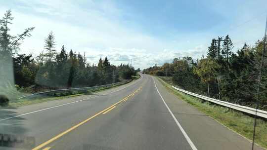 秋天加拿大公路风景
