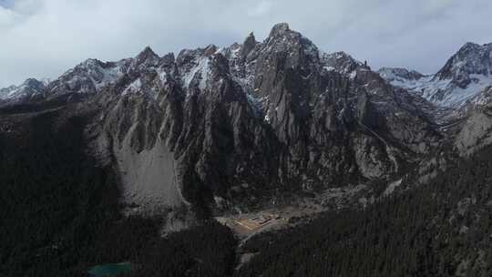 四川甘孜州措普沟藏区雪山高空航拍