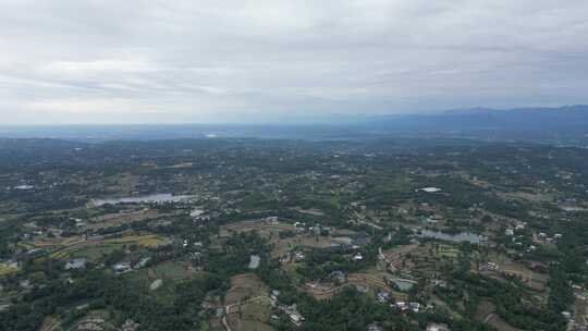 远眺江油、沃野山川