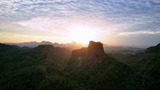 航拍韶关丹霞地貌丹霞山 阳元峰 长老峰景区