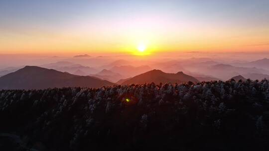 浙江临安大明山群山雾绕山水画日出雾凇光影