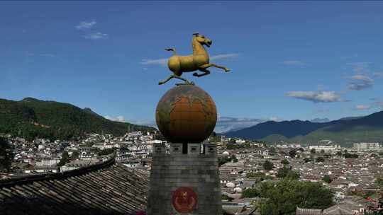 中国优秀旅游城市-丽江-马踏飞燕雕塑2视频素材模板下载