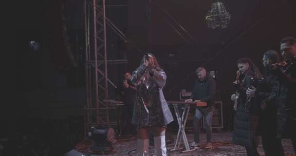 男人人女人女孩