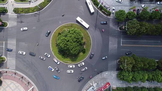 航拍衡阳城市西二环十字路口车流