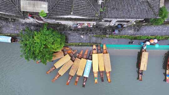 4k湖南湘西凤凰古城烟雨航拍