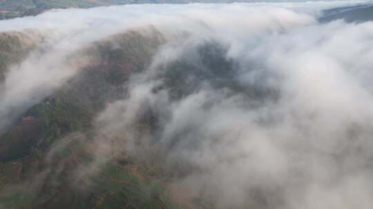 中国西部四川大凉山高原云海自然风光航拍