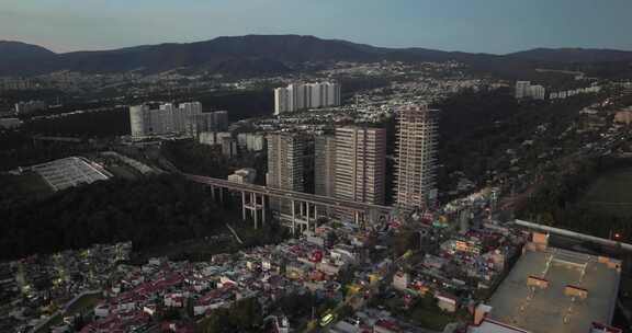 建筑，道路，汽车，圣达菲